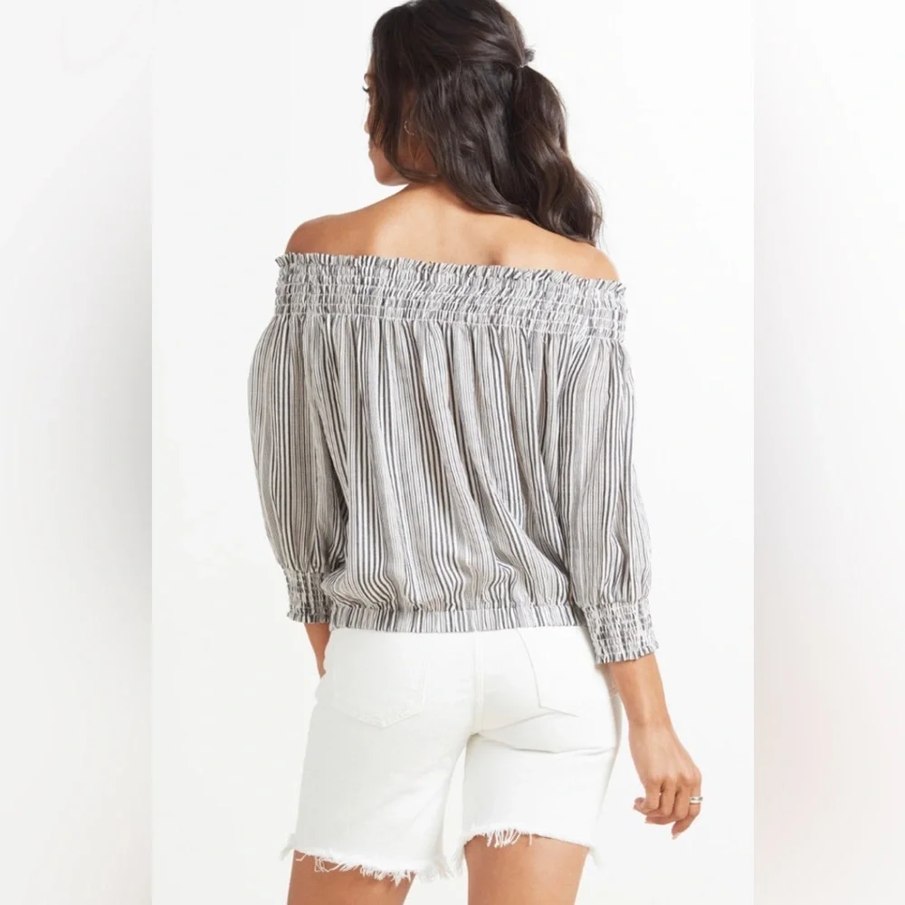 🆕 NWT Women’s Evereve Sydney Stripe Off Shoulder Top - Picture 8 of 9